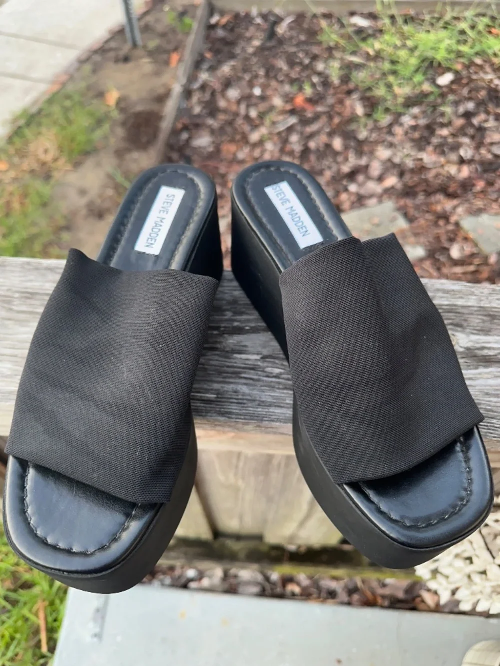 Y2K Steve Madden slip on sandals